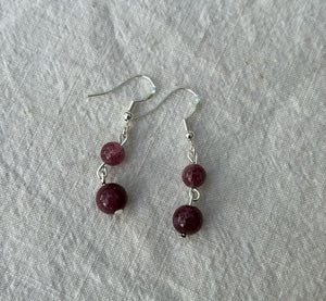 Boucles d'oreilles pendantes à 2 boules en Lépidolite naturelle, Made in France