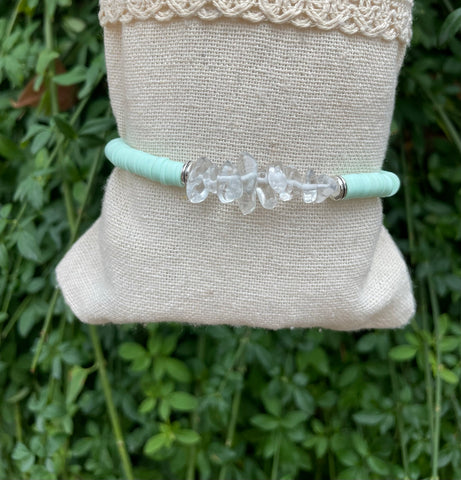 Bracelet élastique en Cristal de Roche et perles Heishi